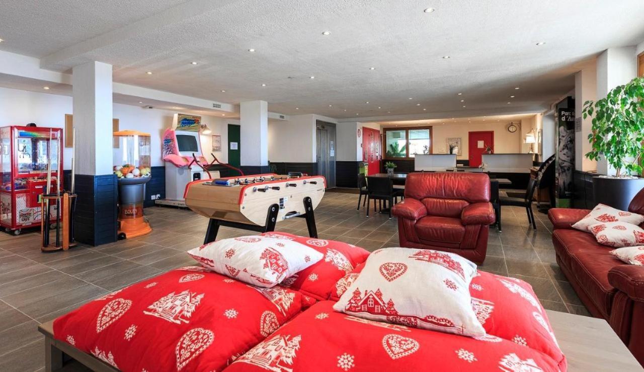Apartment Super-besse T2 Avec Piscine Chauffee & Parking Couvert